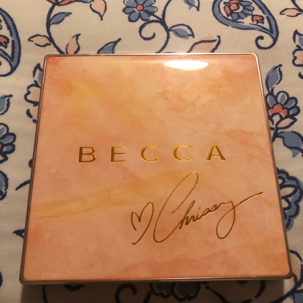 Becca x Chrissy Teigen Glow Face Palette ✨